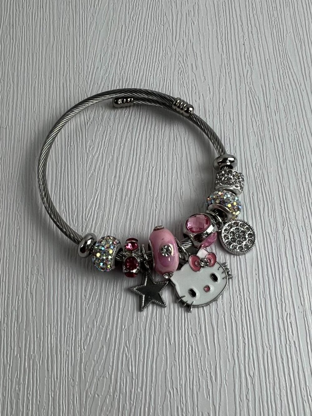 466 Pink Hello Kitty Bracelet cute